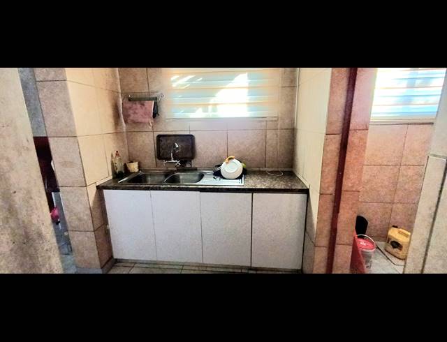 3 BEDROOM FREEHOLD FOR SALE IN KARENPARK